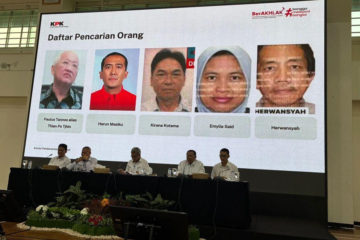 Komisi Pemberantasan Korupsi (KPK) merilis lima Daftar Pencarian Orang (DPO) yang terlibat dalam kasus korupsi, pada Rabu (6/8/2025).