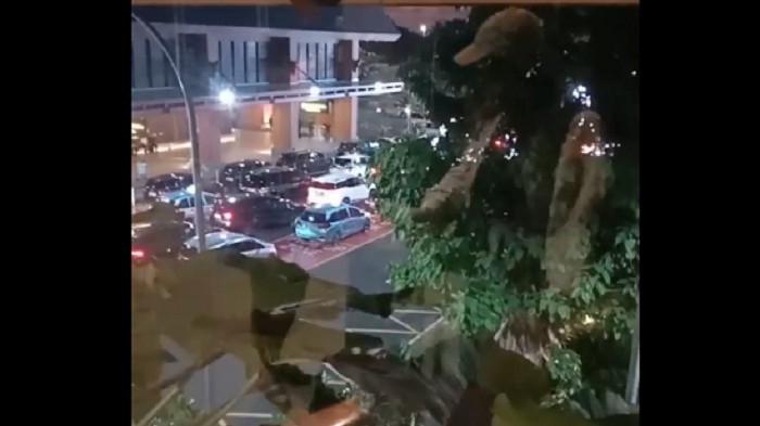 GELAP - Peristiwa mengejutkan terjadi di Bandara Internasional I Gusti Ngurah Rai, pada Jumat 10 Oktober 2025 yakni matinya listrik di sejumlah titik di area Bandara Ngurah Rai.