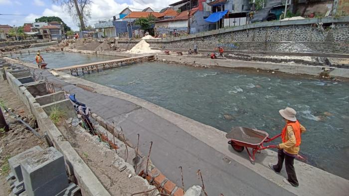 Pelaksanaan pengerjaan proyek penataan Tukad Badung. Pasca Banjir, Proyek Penataan Lanjutan Tukad Badung Bali Dilanjutkan, Tak Ada Perpanjangan Waktu