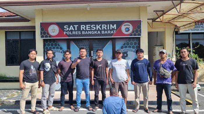 KASUS PERSETUBUHAN -- Ungkap kasus persetubuhan terhadap anak di bawah umur, pelakunya berinisial H (54) warga Kecamatan Simpang Teritip, berhasil ditangkap Jajaran Polres Bangka Barat, pada Rabu (8/10/2025)