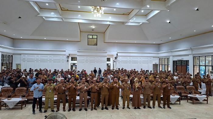 Bupati Tabalong HM Noor RifanI saat rakoor ketua rt