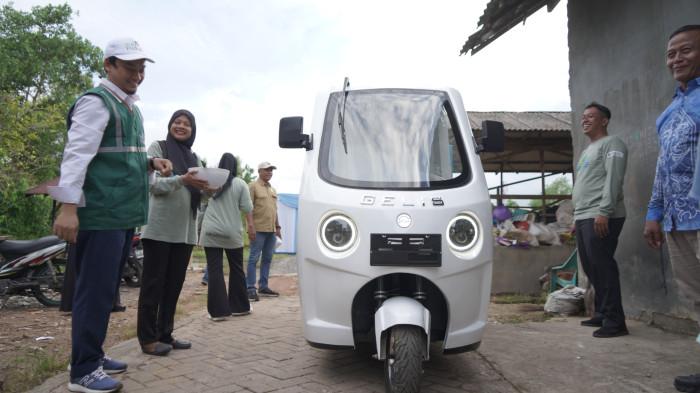 PLN memberikan dukungan berupa pembangunan gedung Bank Sampah Jolali2