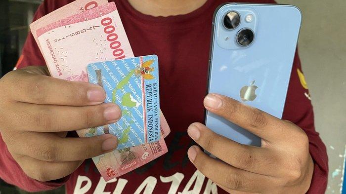 SEWA IPHONE- Ilustrasi sewa handphone. Sewa iPhone di Banjarmasin meningkatkan selama Ramadan 2