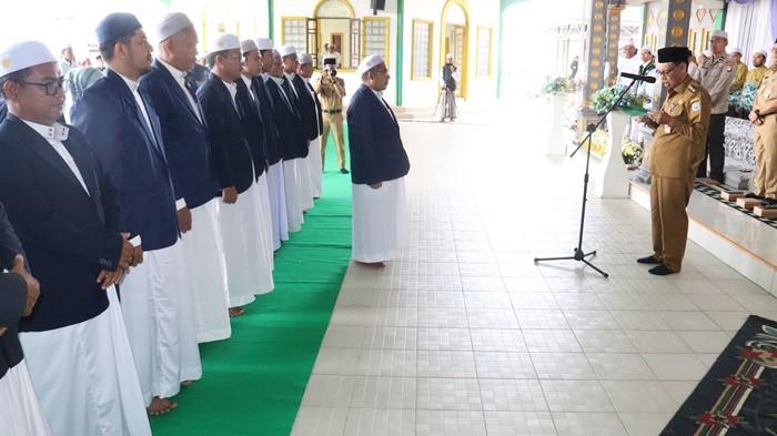 Wakil Bupati HSS Suriani melantik Dewan Pimpinan Cabang (DPC) IPI