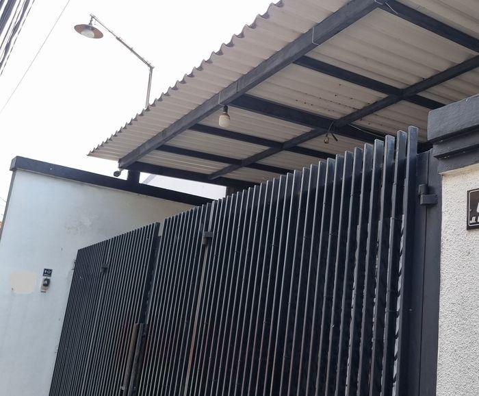 KONDISI SEPI - Kondisi rumah Nissa Sabyan di Jakarta Timur, Jumat (26/9/2025).