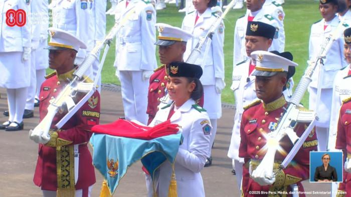 PASKIBRAKA - Profil Bianca Alessia Christabella Lantang, pelajar asal Provinsi Sulawesi Utara yang terpilih sebagai pembawa baki Sang Saka Merah Putih pada upacara peringatan HUT ke-80 Kemerdekaan Republik Indonesia di Istana Merdeka, Jakarta, Minggu (17/8/2025).