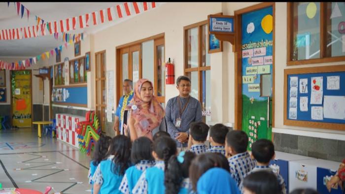 anak usia dini di PAUD.