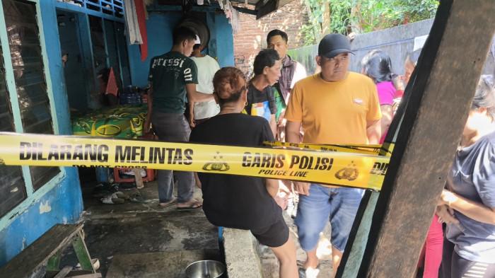 PEMBUNUHAN - TKP Pembunuhan ibu kandung di Jalan Manggis 1 Kelurahan Panorama Kecamatan Singaran Pati Kota Bengkulu, Sabtu (2/8/2025). Pelaku seorang remaja perempuan berusia 18 tahun.