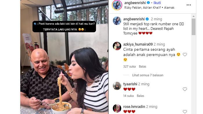 ADLY FAIRUZ CERAI: Kabar Angbeen Rishi mendadak gugat cerai sang suami, Adly Fairuz tengah jadi sorotan. Angbeen sempat memberikan kode soal sosok lelaki lain.