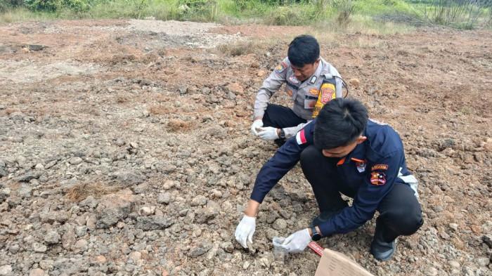 GUDANG KENTANG BUSUK - Polisi dari Satreskrim Polres mendatangi lahanww