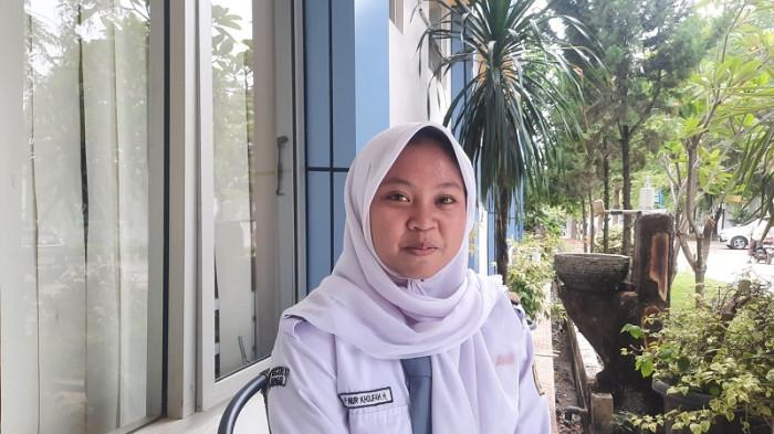 Putri Nur Kholifah, siswi Kelas 10 Jurusan TKJ