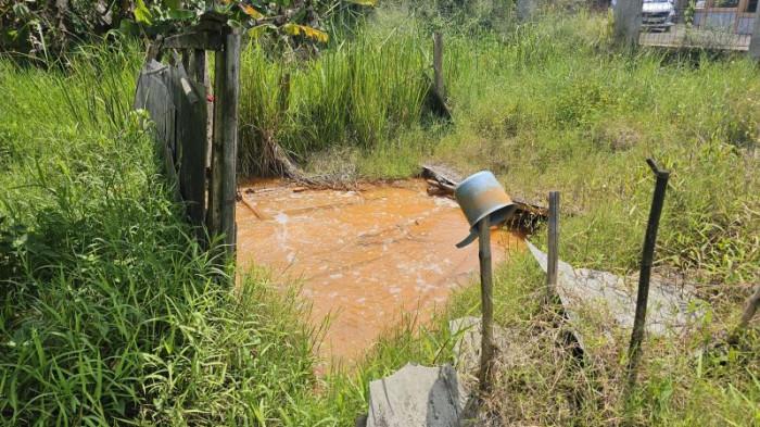 Caption
FENOMENA ALAM DI DEPOK - Penampakan banyu mudal di Kecamatan Sawangan, Depok, Jawa Barat. (TribunnewsDepok.com/M Rifqi Ibnumasy)