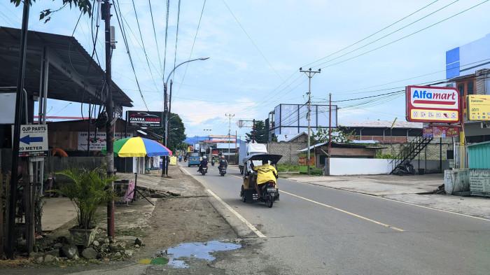 Suasana Jalan HB Jassin Kota Gorontalo