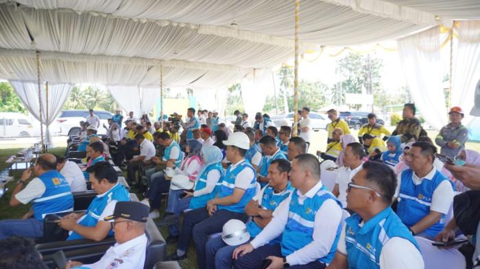 Suasana saat PT Gorontalo Sejahtera Mining (GSM) dan PLN resmi 9999