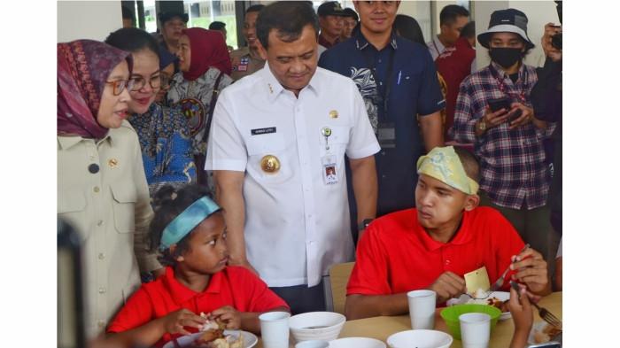 2Ahmad Luthfi Sebut Sekolah Rakyat di Jawa Tengah Jadi Cara untuk Entaskan Kemiskinan