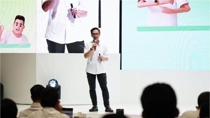 2Direktur Human Capital Management Telkom Willy Saelan.