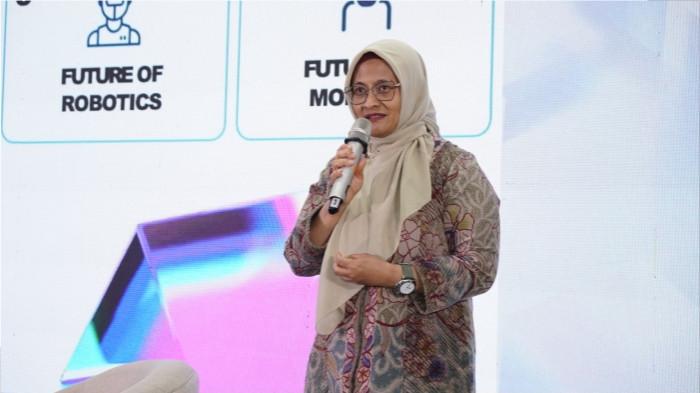 2Direktur Utama Telkom Dian Siswarini saat memberikan pemaparan padaada Kamis (23/10).