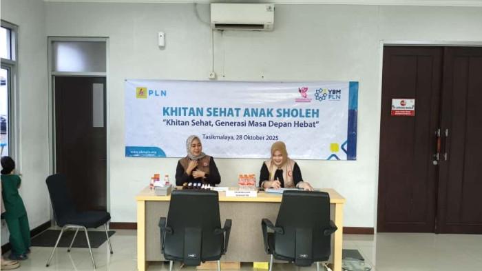 2PLN Tasikmalaya Gelar Khitanan Massal, Nyalakan Senyum Anak Negeri di Hari Listrik Nasional ke-80