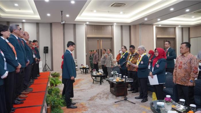 2Pelantikan Pengurus IDI, Bupati Ajak Kuatkan Kolaborasi Tingkatkan Derajat Kesehatan Masyarakat