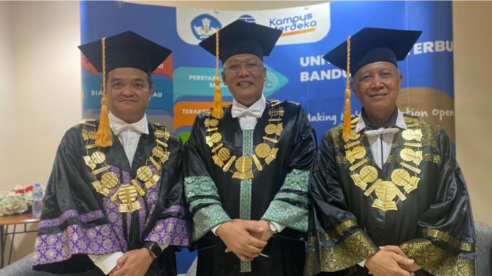 2UT BandLulusan Berkualitas Menuju Indonesia Emas 2045