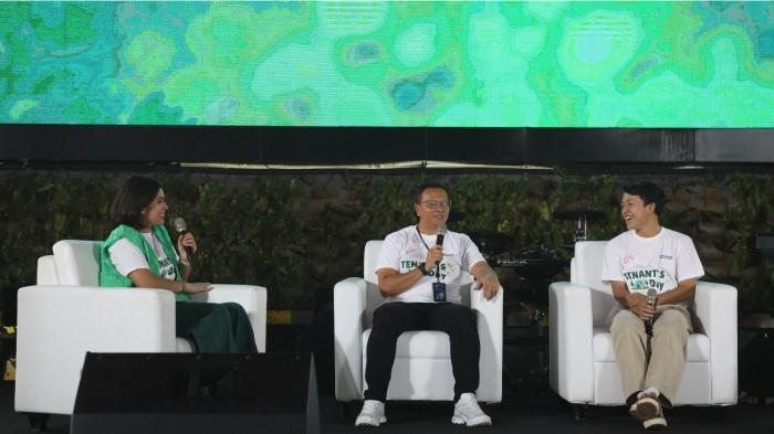 2VP Sustainability Telkom Gunawan Wasisto Ciptaning Andri pada sesi talkshow men