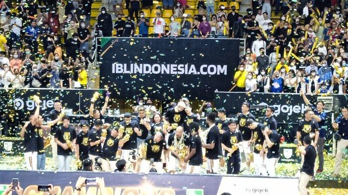 Satria Muda Pertamina berhasil keluar sebagai juara Indonesia Basket League (IBL) 2022, Minggu (28/8/2022).