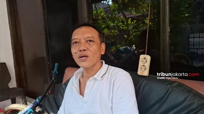 KESAKSIAN KETUA RW -  Ketua RW 09 Johar Baru, Rizal menceritakan kronologi penangkapan tiga penculik Kepala Cabang Bank BUMN yang terjadi di wilayahnya.