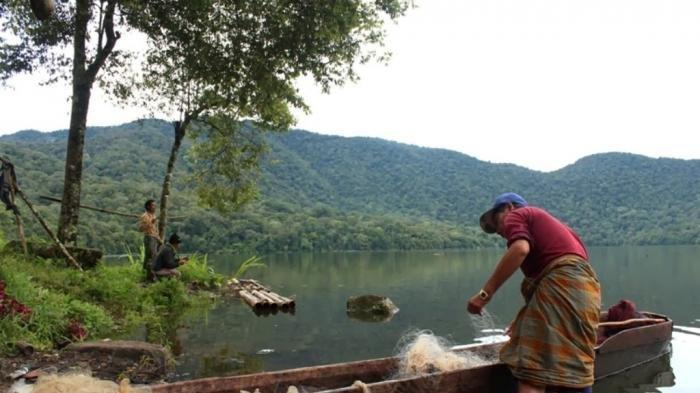 Danau Depati Empat.