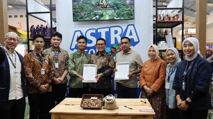 Delapan UMKM Binaan Astra menandatangani MoU di event TEI 2025