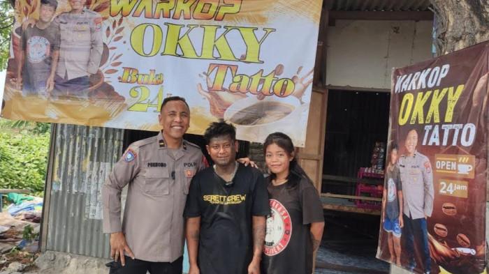 OKKY TATO BUKA WARUNG - Pasangan muda suami istri, Okky dan istri kini tak lagi melawan panas terik matahari di jalanan. Dengan modal Rp 5 juta dari Ipda Purnomo mereka membuka warkop di Sukodadi, Rabu (8/10/2025)