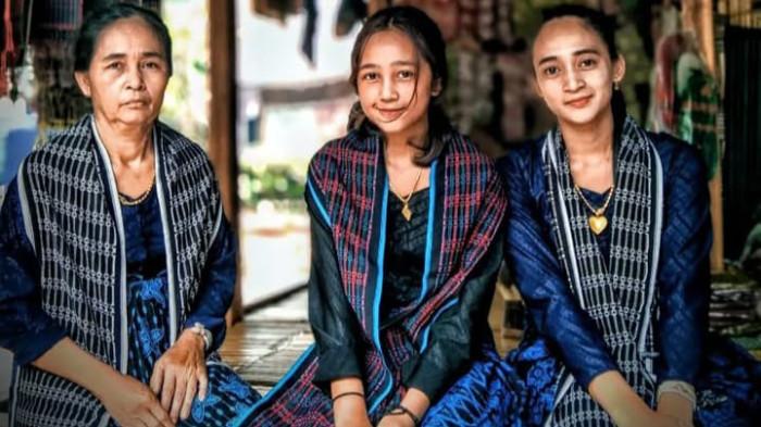 Baju Adat Baduy Dalam