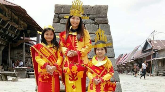 Baju Adat Nias Selatan