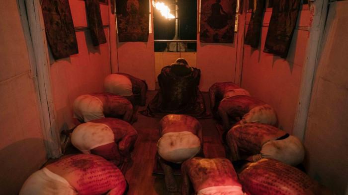 Klip Film Incantation (IMDb)