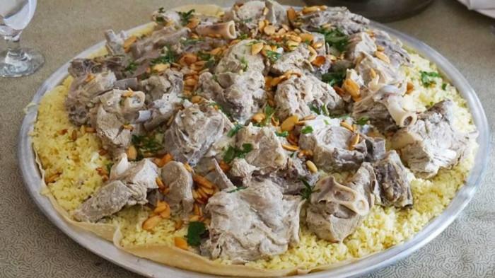 Mansaf makanan khas Timur Tengah