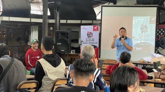 Pembekalan Pertolongan Pertama Gawat Darurat (PPGF) oleh Tim PMI Bapak Raya Rusavandi
