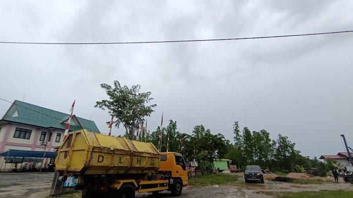 PRAKIRAAN CUACA KALTARA - Cuaca di Kota Tarakan hari ini, Minggu (4/9/2022) diprediksi hujan ringan Malam hingga subuh hari. Simak prakiraan cuaca Kaltara Jumat (17/10/2025), didominasi berawan, Tarakan potensi hujan ringan siang hari.