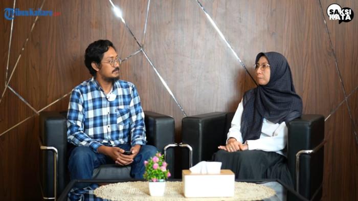 LURUSKAN ISU - Kepala DJPb Provinsi Kaltara Ika Hermini Novianti (kanan) saat meluruskan berita yang berkembang mengenai dana mengendap Pemprov Kaltara di program Saksi Kata bersama TribunKaltara.com (Tribunkaltara.com)