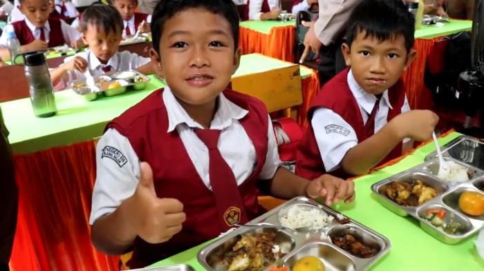 PROGRAM MBG-Siswa dan siswi di Bulungan Kalimantan Utara (Kaltara) mendapatkan program MBG dari pemerintah.
