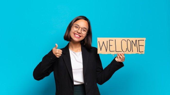 PANTUN SELAMAT DATANG - Kumpulan pantun ucapan selamat datang, ciptakan suasana hangat dan akrab dengan sambutan unik, bagikan!