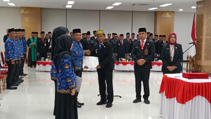 RESMI DILANTIK – Pelantikan 129 PPPK Tahap II di lingkungan Pemprov Kaltara oleh Gubernur Kaltara Zainal A Paliwang, Jumat (24/10/2025) (TribunKaltara.com / Desi Kartika Ayu)