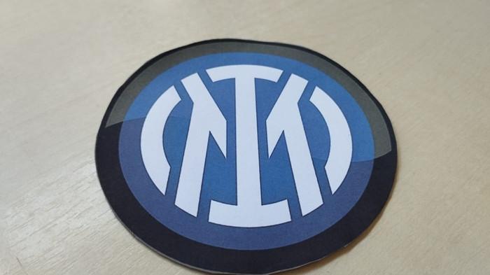 ALASAN CHIVU - Ilustrasi logo Inter Milan di Serie A Liga Italia. Gegara keok lawan Napoli, Inter Milan besutan Cristian Chivu tersebut gagal kudeta AC Milan di klasemen Liga Italia. (TribunKaltara.com/Amiruddin)