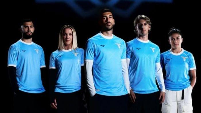 JERSEY BARU LAZIO - Tangkap layar jersey kandang baru Lazio untuk musim 2025/26 yang diunggah di akun resmi klub.
