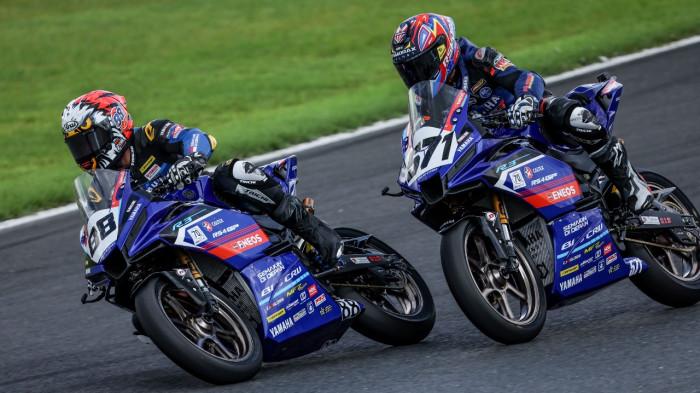 Aksi Pembalap Yamaha Racing Indonesia bersiap untuk menghadapi persaingan yang semakin kompetitif di dua kelas yang diikuti yaitu SS600 dan AP250.