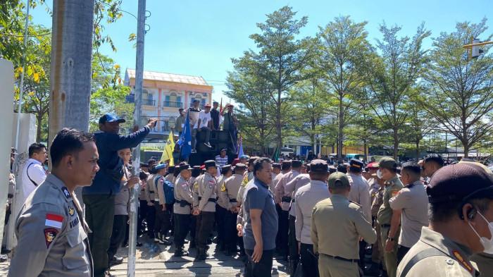 aksi cipayung demo pikap 5