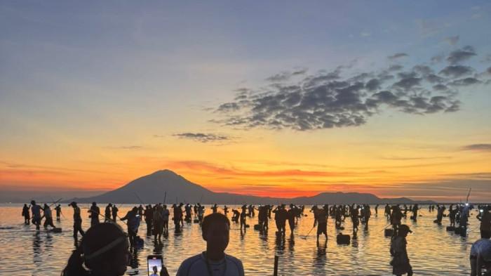 pesisir Pantai Desa Kolontobo 5