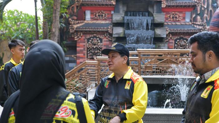 LEPAS ATLET - Rektor Teknokrat meminta semua 521