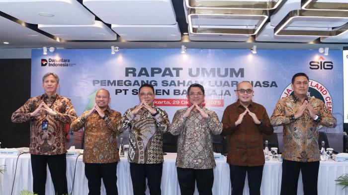 TAMBAH USAHA BARU - Gelar RUPSLB1