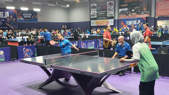 MENANG: Cabang olahraga Tenis Meja resmi berlaga di Pekan Olahraga Nasional (Pornas) Korpri XVII yang digelar di Palembang, Sumatera Selatan (Sumsel). Hingga saat ini, Sulut telah mencatatkan dua kemenangan awal, yakni di nomor perseorangan putri dan ganda putri, keduanya atas lawan dari Badan Pemeriksa Keuangan (BPK).