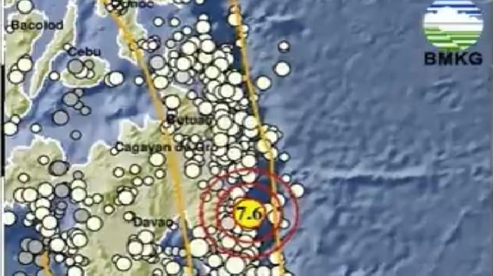 GEMPA: Baru saja terjadi gempa bumi besar di Sulawesi Utara. Info yang didapat, gempa bumi bermagnitudo 7.6 SR terjadi pada Jumat 10 Oktober 2025.
