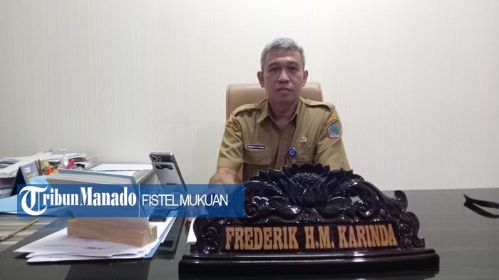 PEMKOT BITUNG - Kepala Bagian Pengadaan Barang dan Jasa (PBJ) Setda Kota Bitung, Frederik Karinda saat ditemui wartawan Tribunmanado.co.id di ruangannya, Senin 27 Oktober 2025. 
Frederik menjelaskan bahwa pengumuman tender pertama 21 Juni 2025 tapi gagal.